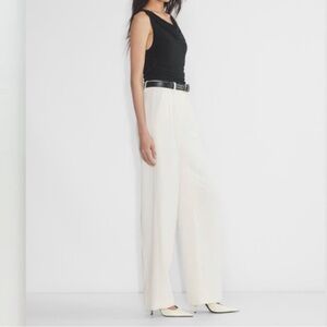 Aritzia Effortless pants size 2